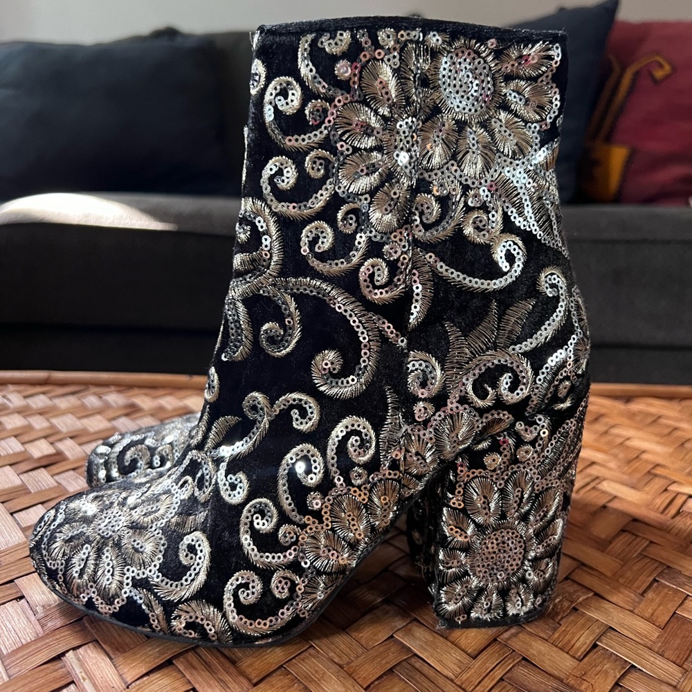 Spanish sparkly booties